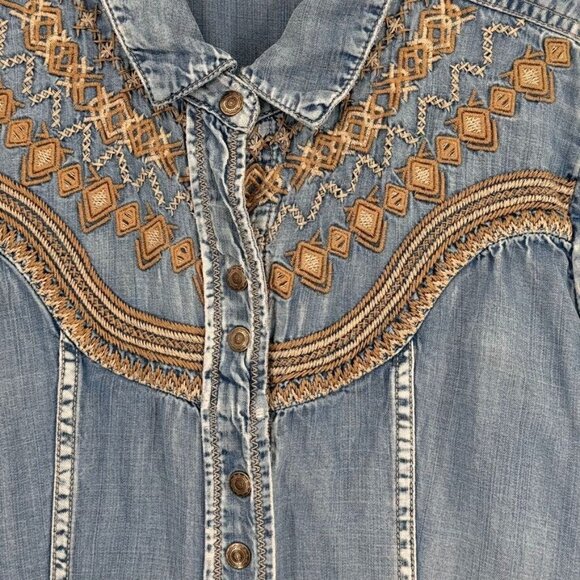 Reba Denim Embroidered Western Shirt Dress size Medium Tencel Snap Button - Picture 7 of 12